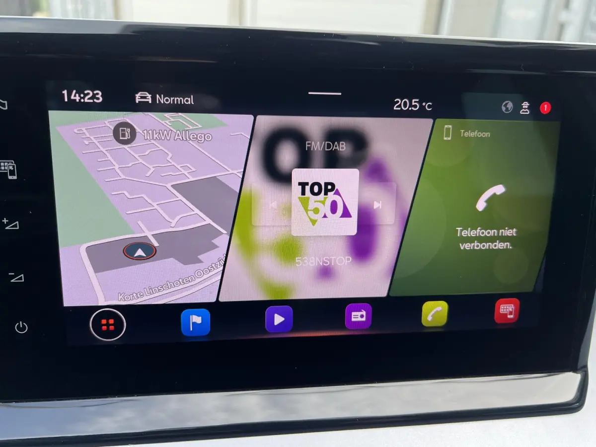 1.0 TSI FR Business Connect Stoelverwarming Carplay Camera