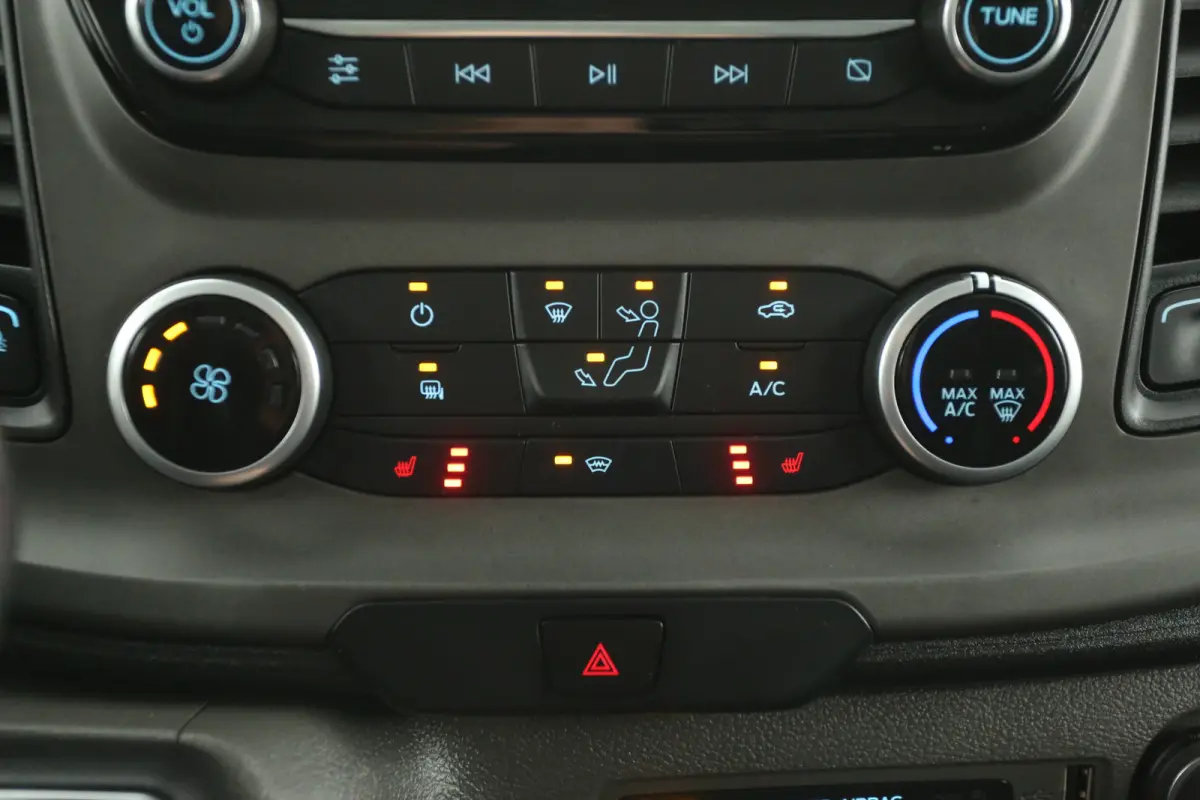 2.0 TDCI L2H2 | Automaat | Airco | Camera | 3 Zits | Cruise | Carplay | Parkeersens.