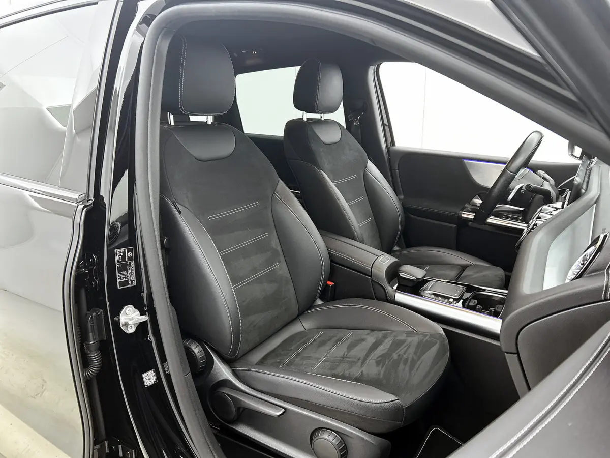 250 e Hybride Premium Design AMG line / 1/2 Leder / Stoelverwarming / Pdc+Camera / Navigatie / Apk 01-2028