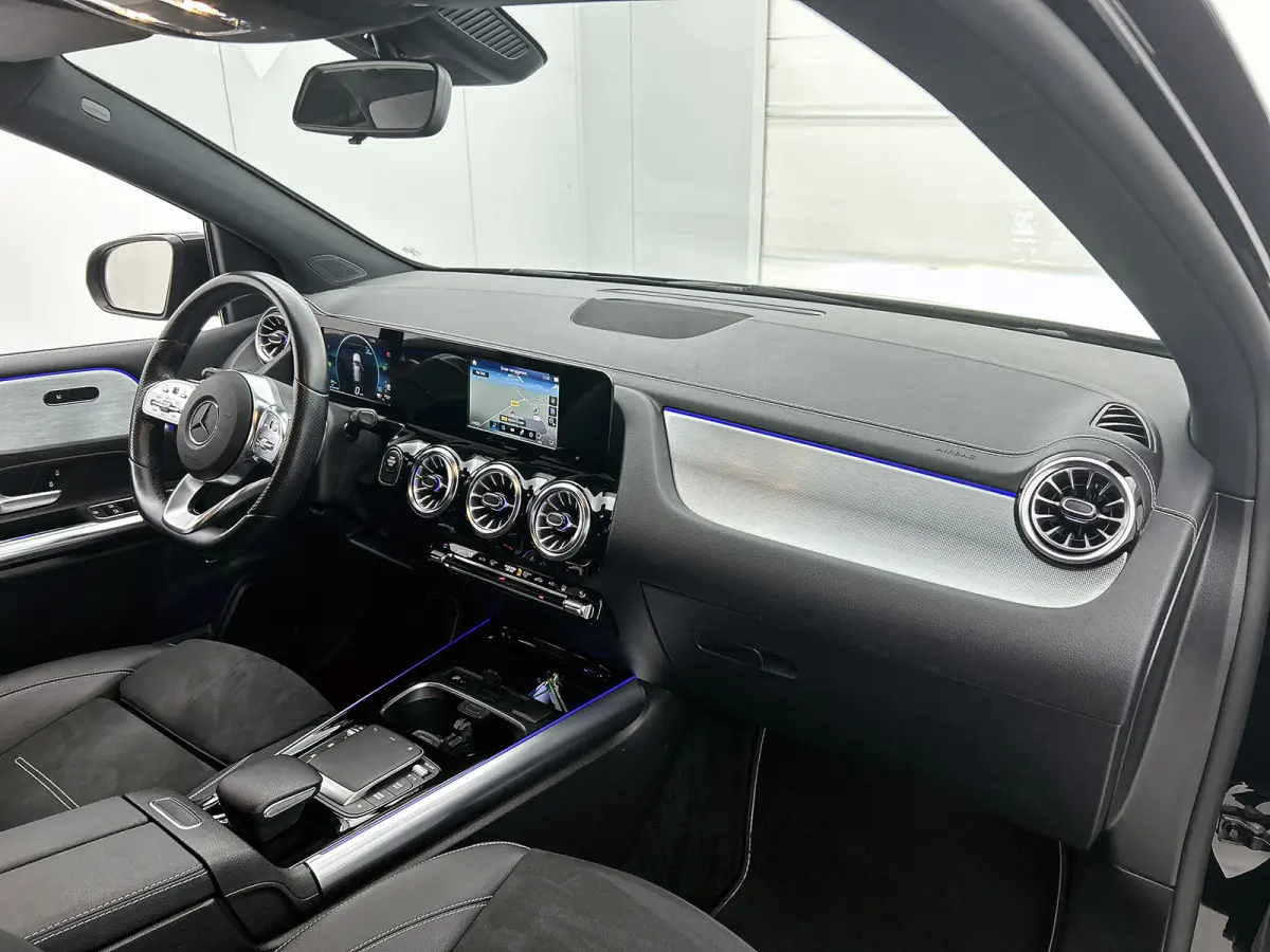 250 e Hybride Premium Design AMG line / 1/2 Leder / Stoelverwarming / Pdc+Camera / Navigatie / Apk 01-2028