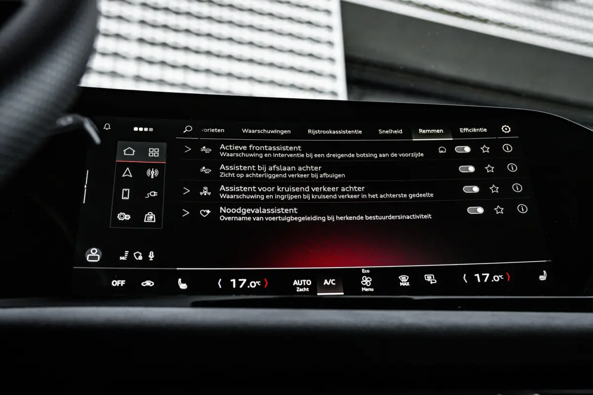 Avant 2.0 367pk quattro S edition Competition | Bang & Olufsen | Trekhaak | HUD | 360 Camera | | Audio installatie premium | Cruise control adaptief met Stop&Go en stuurhulp | Extra getint g