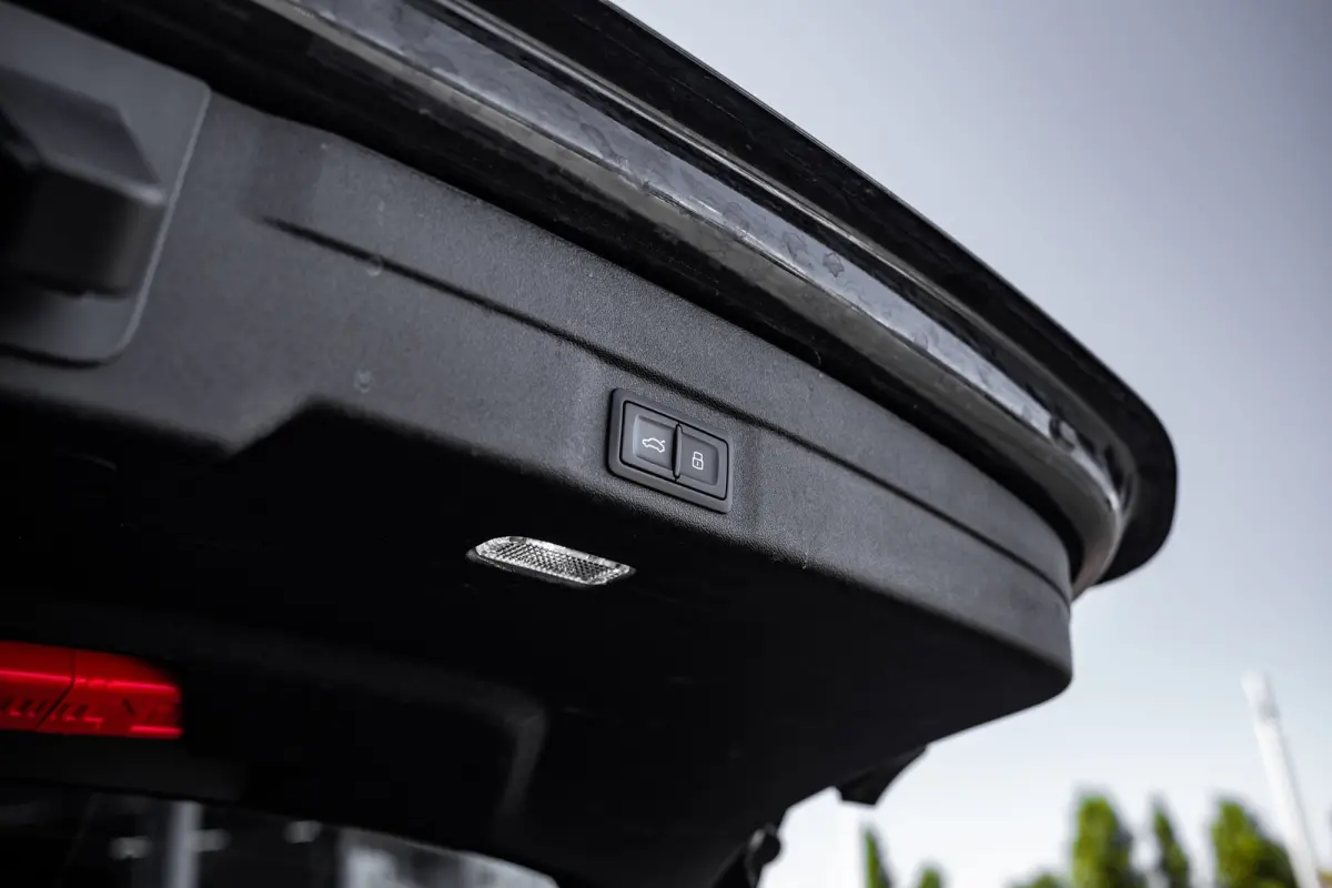 Avant 2.0 367pk quattro S edition Competition | Bang & Olufsen | Trekhaak | HUD | 360 Camera | | Audio installatie premium | Cruise control adaptief met Stop&Go en stuurhulp | Extra getint g