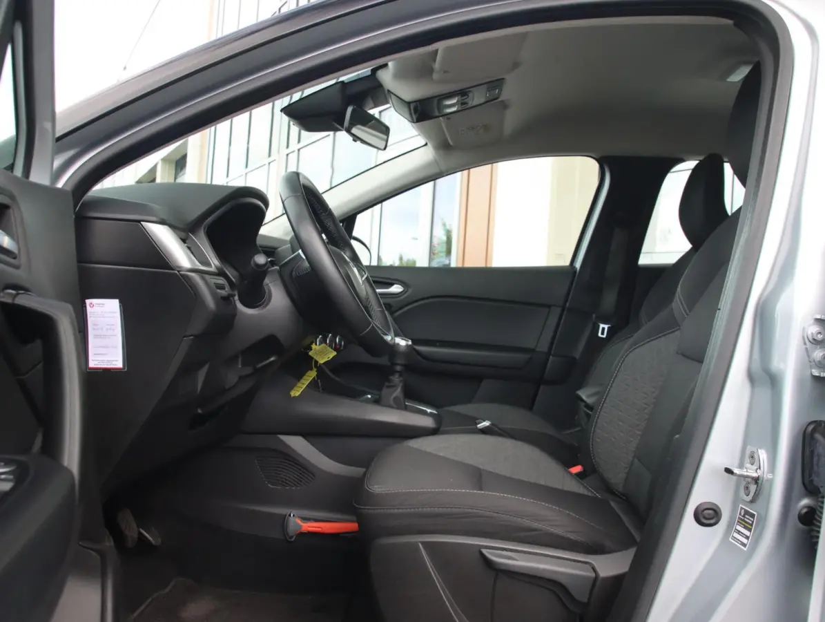 1.0 TCe 90 Zen | Trekhaak | Apple Carplay | All-seasonbanden
