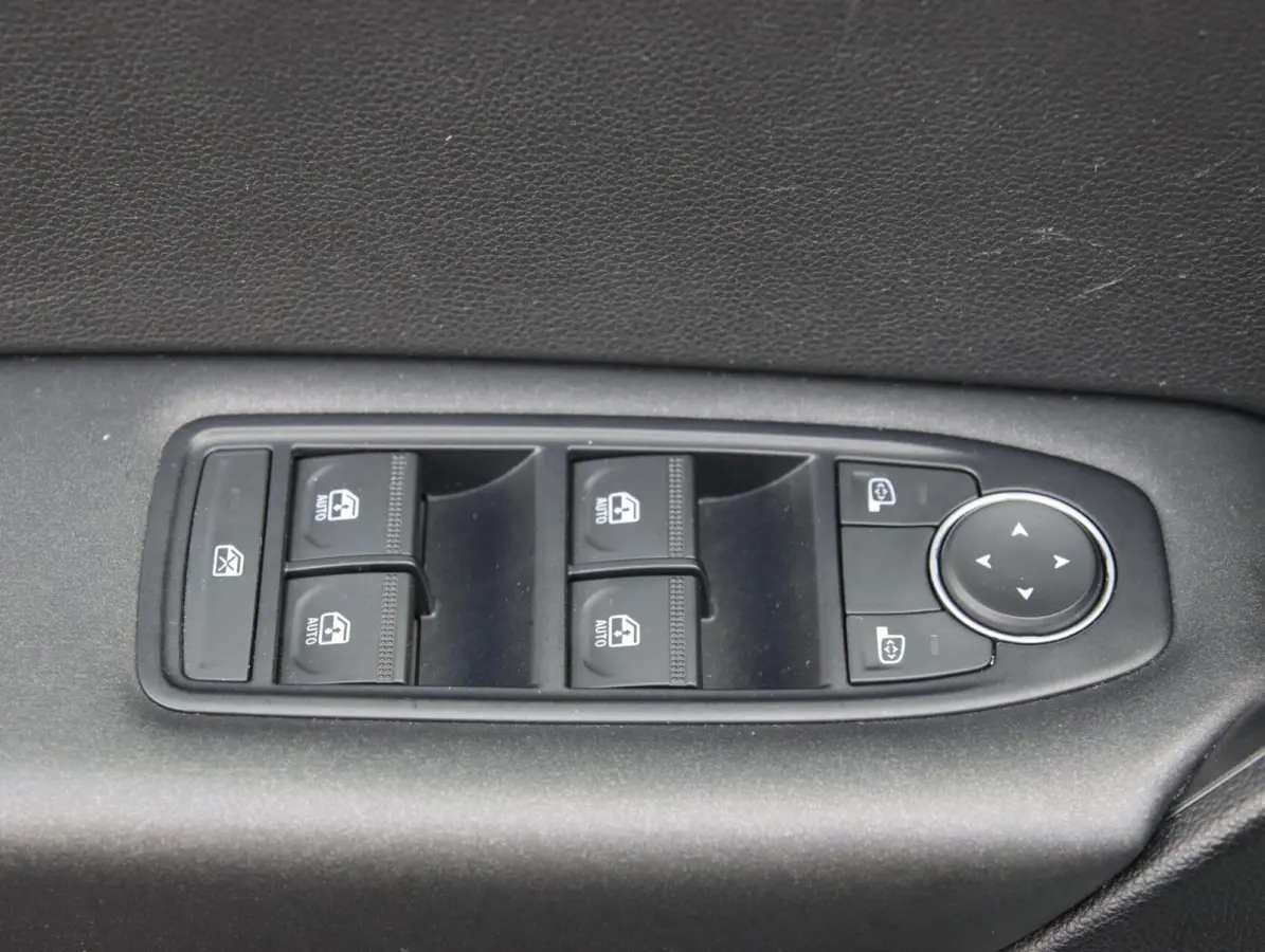 1.0 TCe 90 Zen | Trekhaak | Apple Carplay | All-seasonbanden