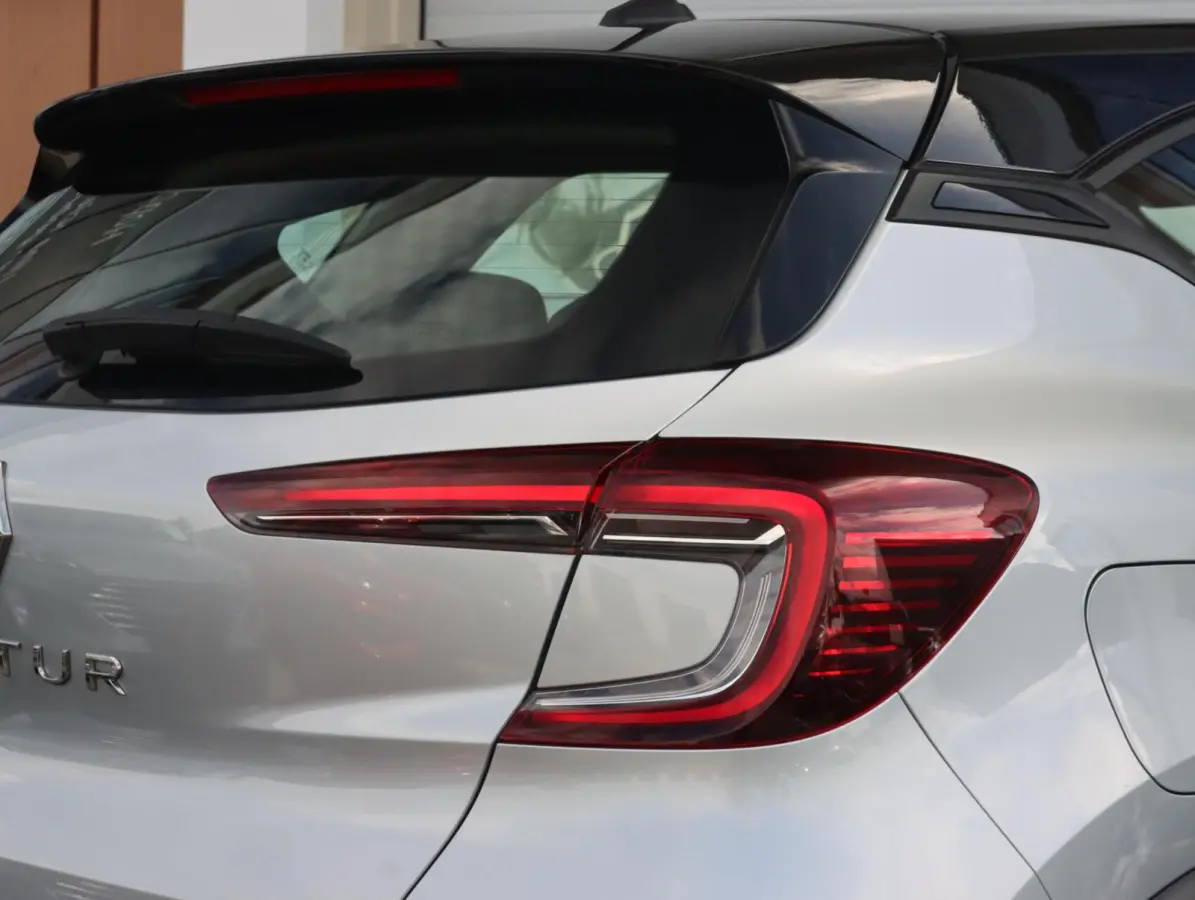 1.0 TCe 90 Zen | Trekhaak | Apple Carplay | All-seasonbanden