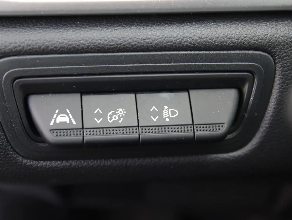 1.0 TCe 90 Zen | Trekhaak | Apple Carplay | All-seasonbanden