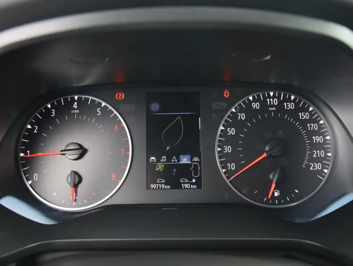 1.0 TCe 90 Zen | Trekhaak | Apple Carplay | All-seasonbanden
