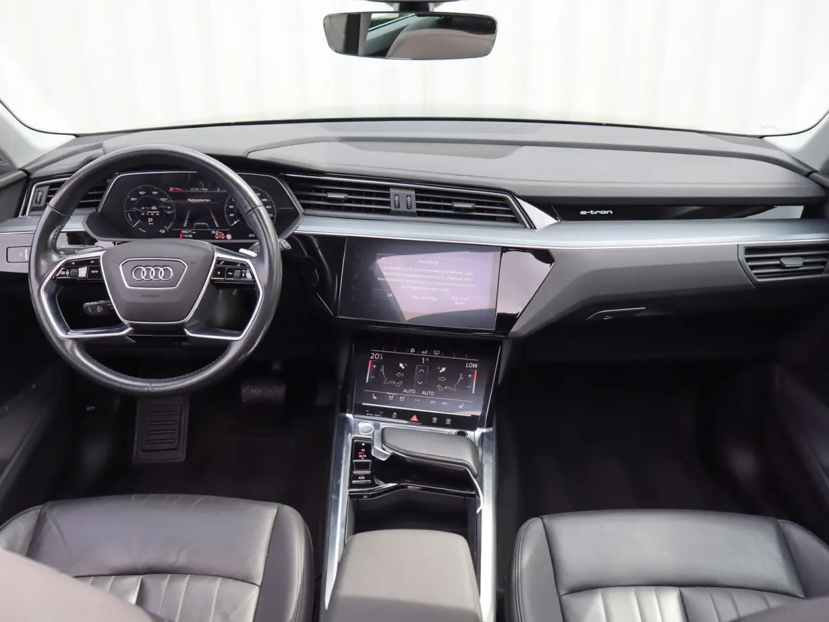 50 313pk quattro Launch edition plus 71 kWh | SoH 97% | Panoramadak | Adaptive Cruise | Voorstoelen Verwarmd | 20'' Lichtmetalen Velgen