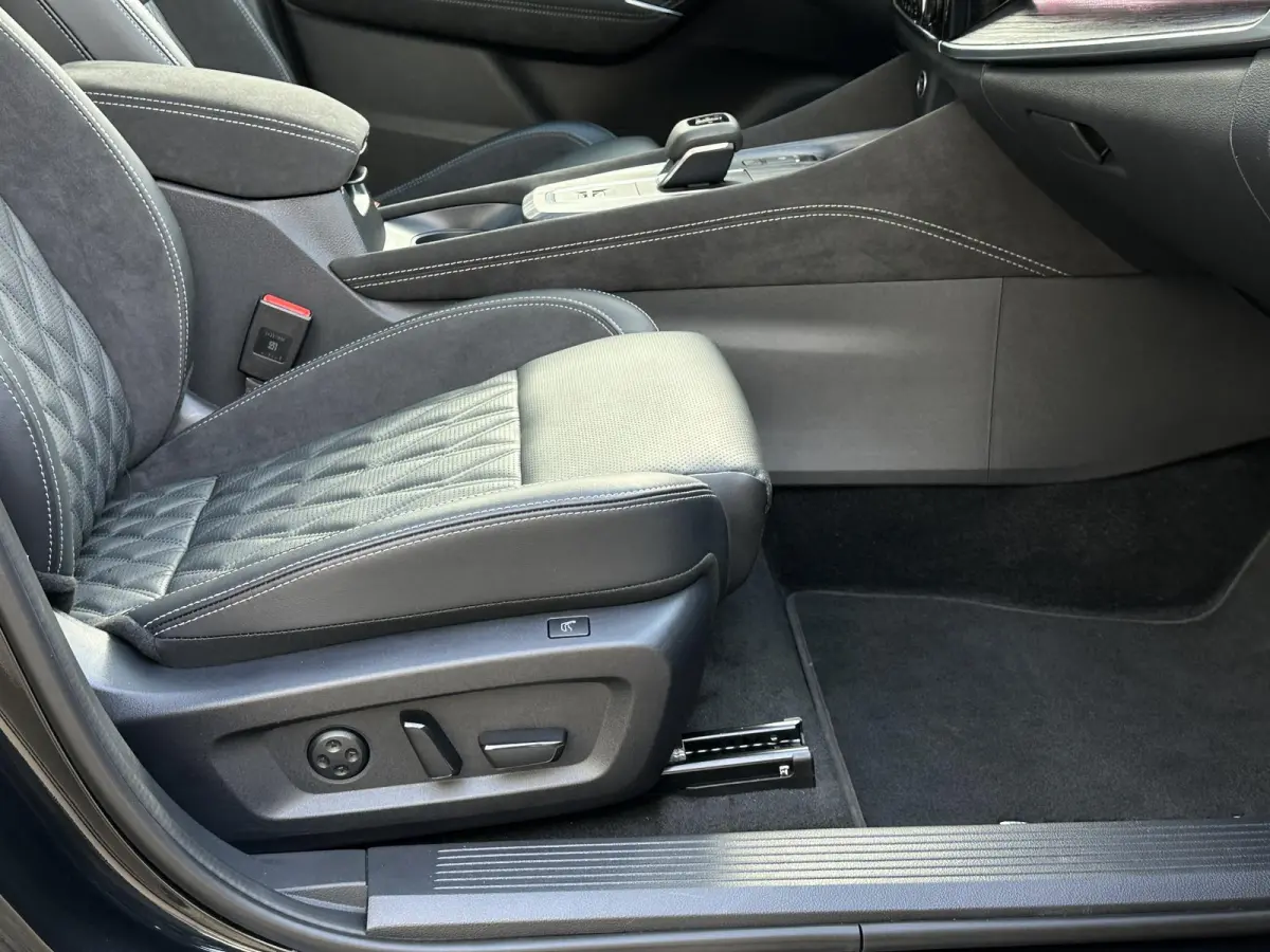 1.3 MHEV Xtronic Tekna Plus | BOSE/Nappa Leder/Head-Up/Massage/360° camera/Adapt.Cruise