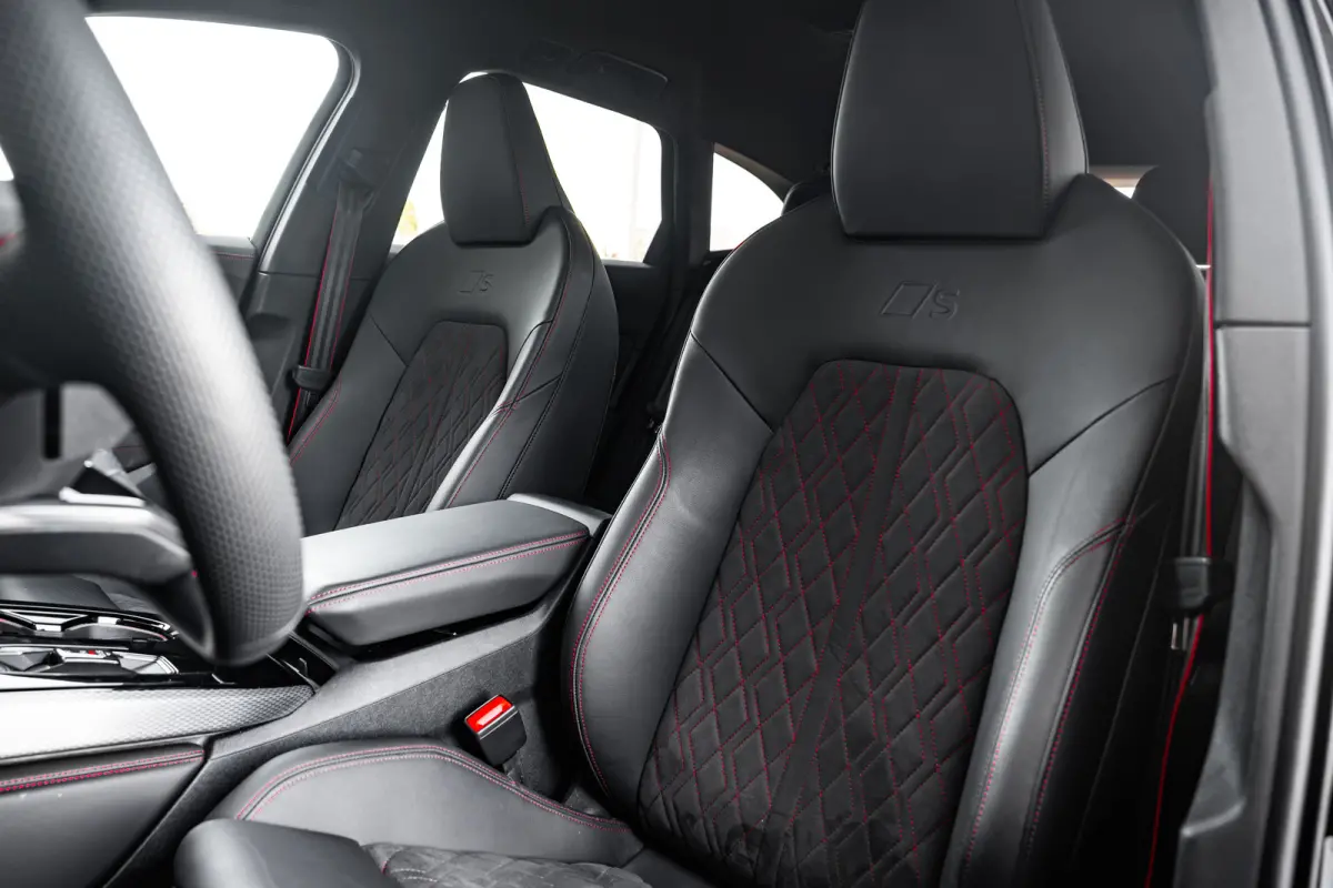 Avant 2.0 quattro S edition Competition | Bang & Olufsen | Trekhaak | HUD | 360 Camera | Memory | | Alarm klasse 1(startblokkering) | Apple Carplay/Android Auto|telefoonintegratie premium | 