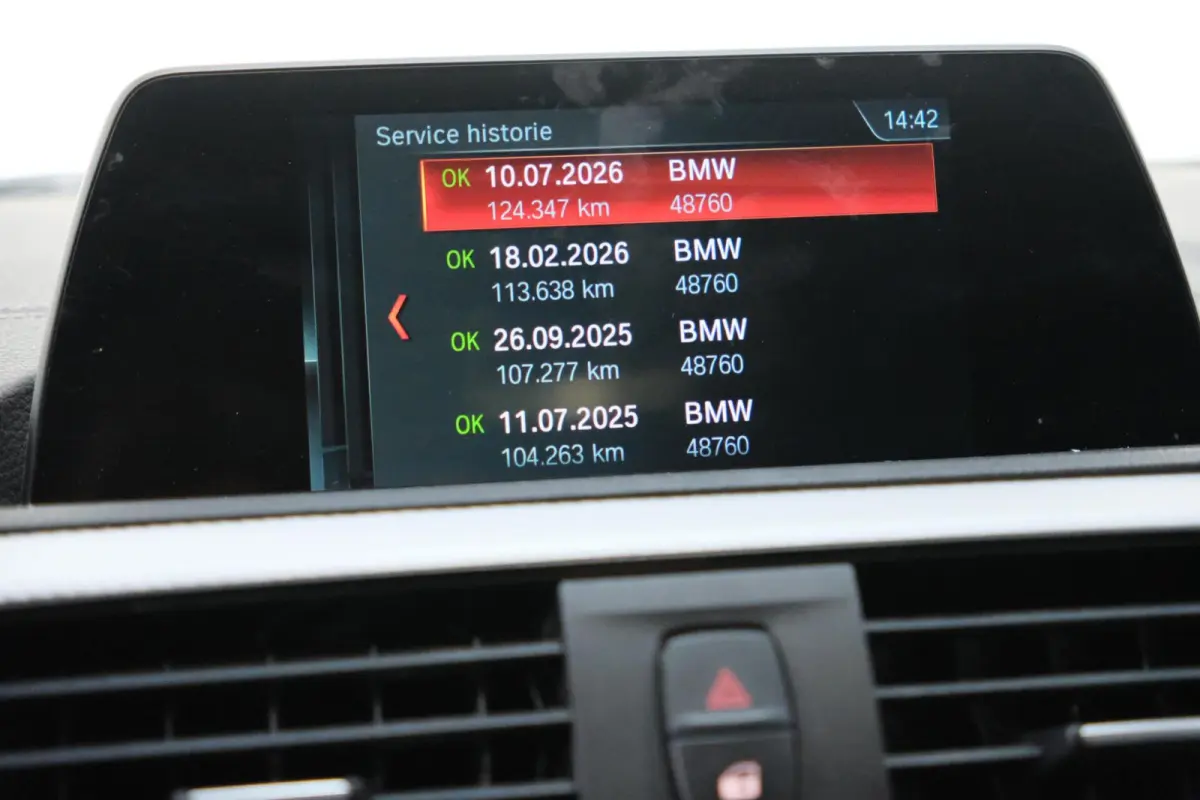 118i M Sport | Zwart leder