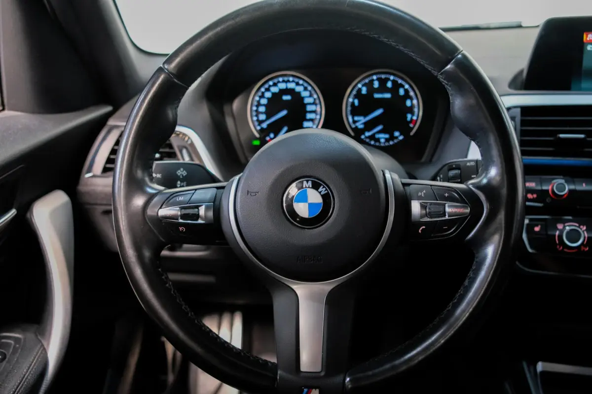 118i M Sport | Zwart leder