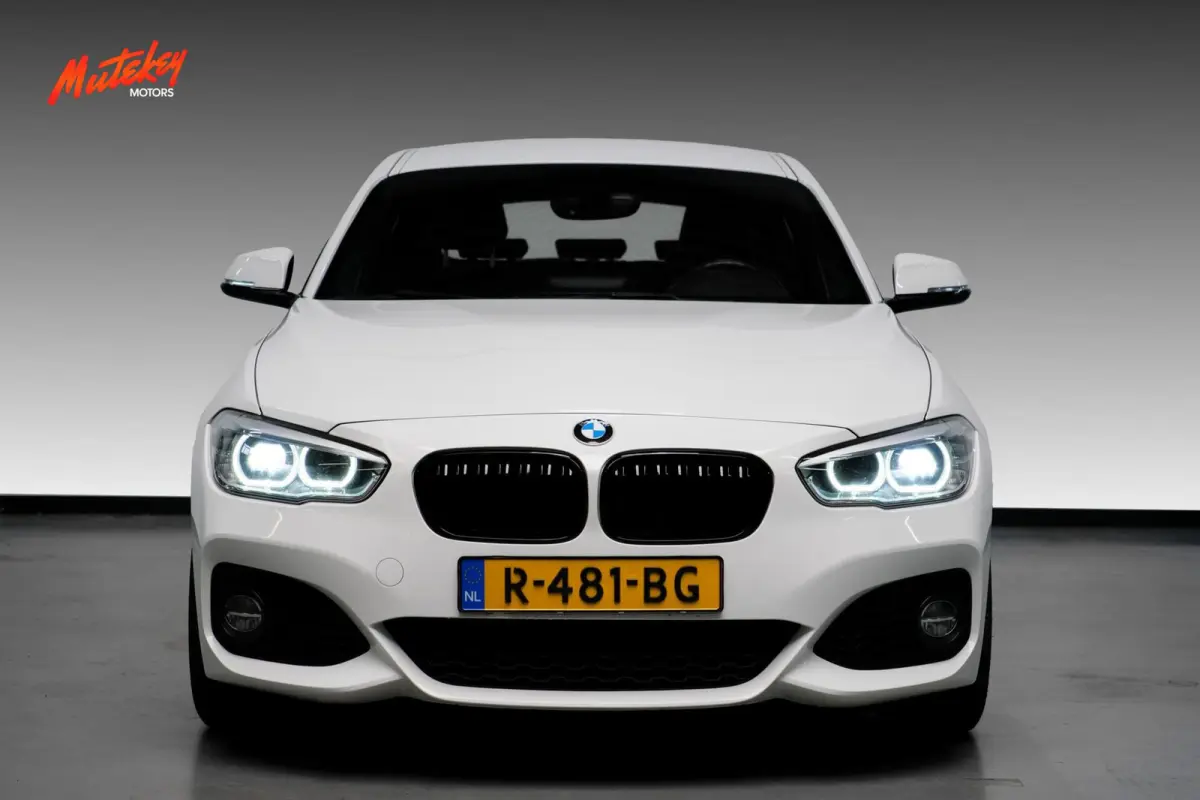 118i M Sport | Zwart leder