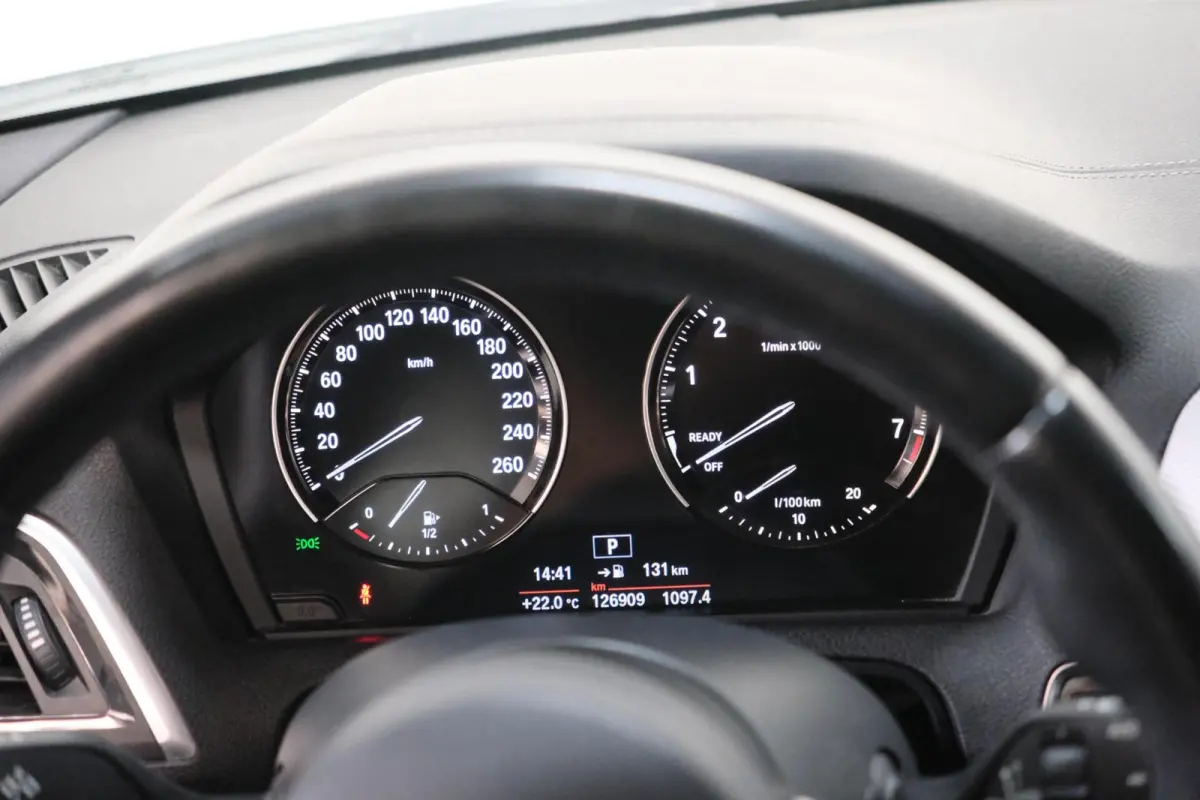 118i M Sport | Zwart leder