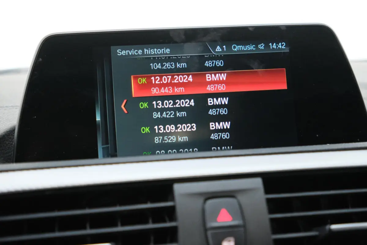 118i M Sport | Zwart leder