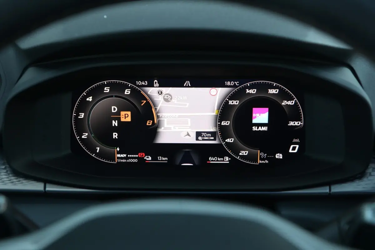 1.5 TSI e-Hybrid 272pk VZ Performance | SoH 100% | Trekhaak | Panoramadak | Sennheiser | 360 Camera