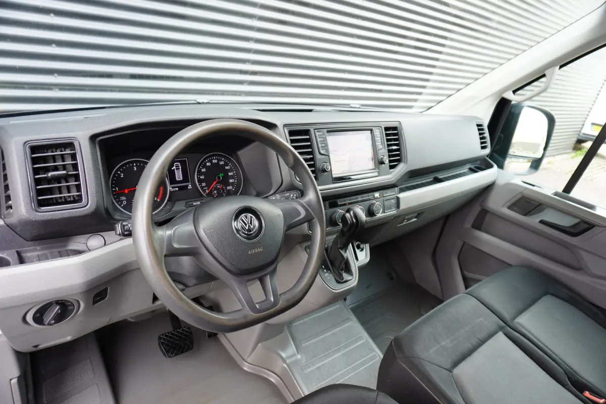 180pk Automaat L3H3/L2H2 Navigatie Camera Parkeersensoren Trekhaak Cruise control Imperiaal