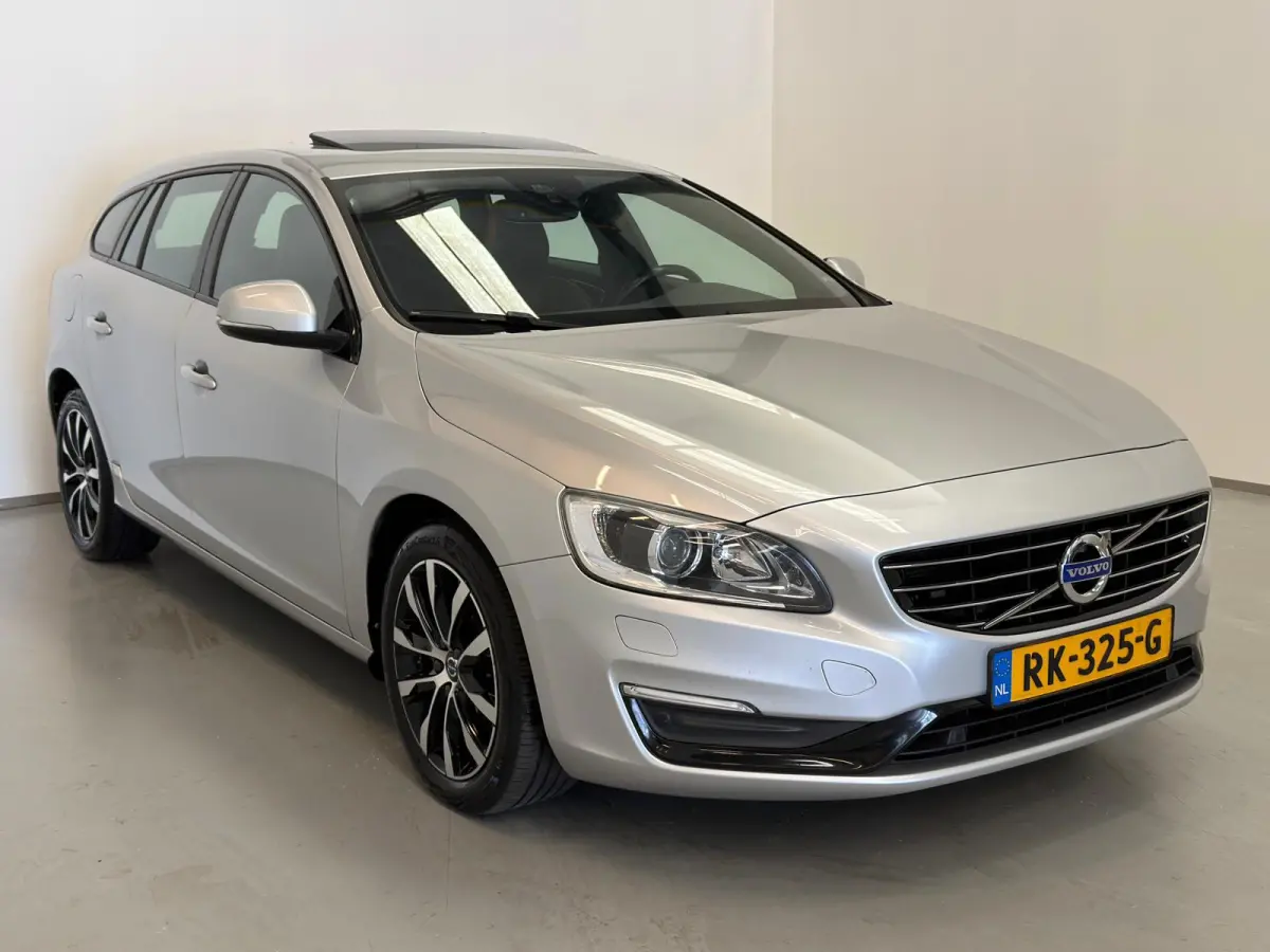 2.0 D3 Polar+ Dynamic / 1e eig. / NL-auto / Schuifdak