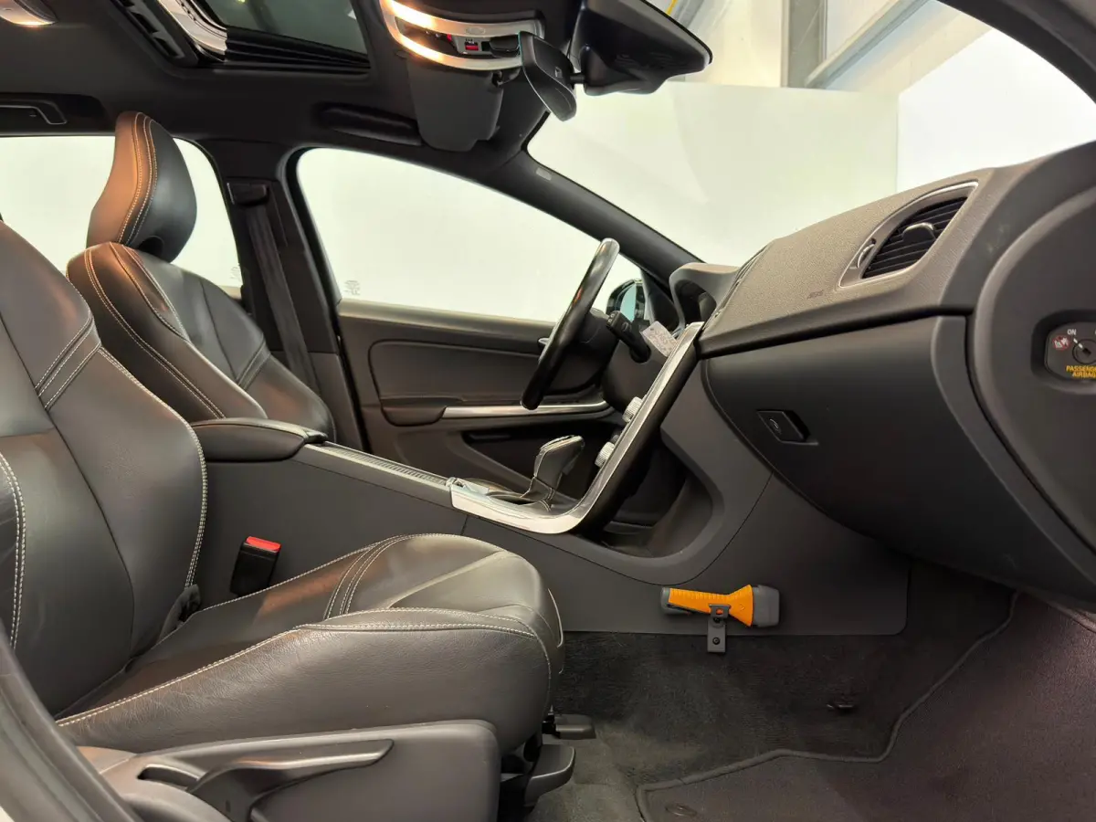 2.0 D3 Polar+ Dynamic / 1e eig. / NL-auto / Schuifdak