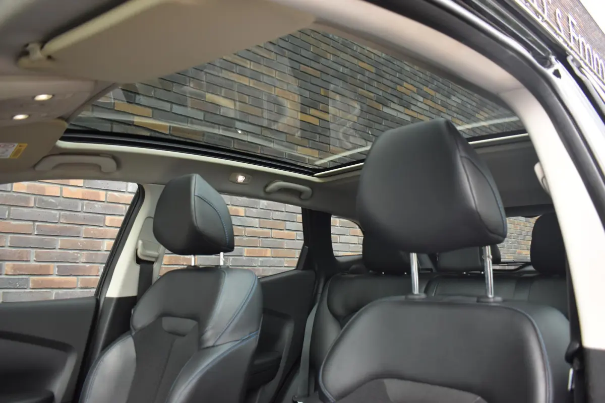 1.2 TCe BOSE 18"'LMV NAVI PANODAK LED NAVI