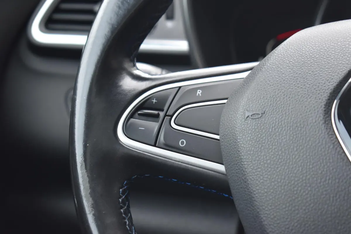 1.2 TCe BOSE 18"'LMV NAVI PANODAK LED NAVI