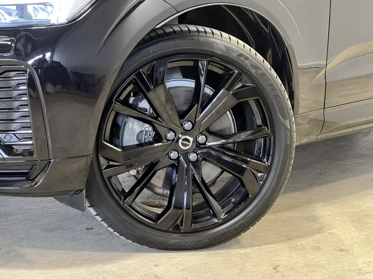2.0 T6 Plug-in hybrid AWD Plus Black Edition | Panoramadak | Wegklapbare trekhaak | LED koplampen |