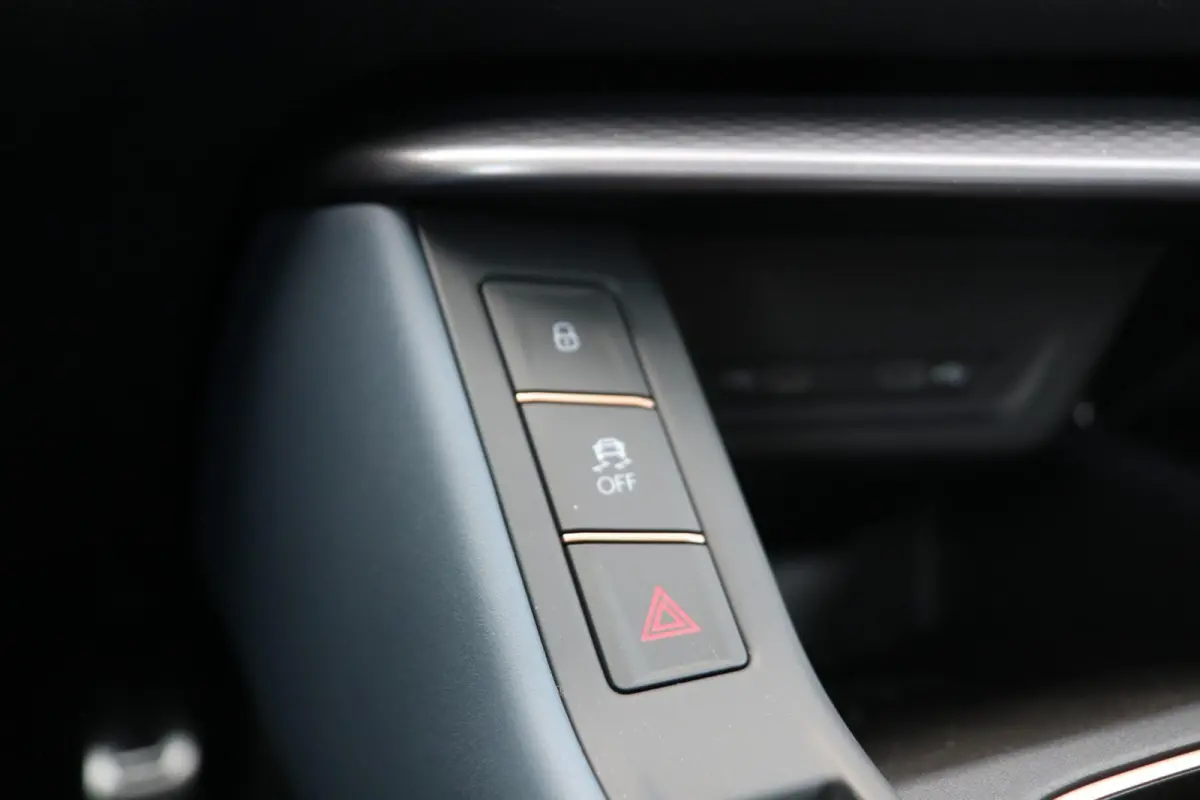 1.5 TSI 204pk e-Hybrid | Trekhaak | Panoramadak | Stoelverwarming | Achteruitrijcamera | Full Link