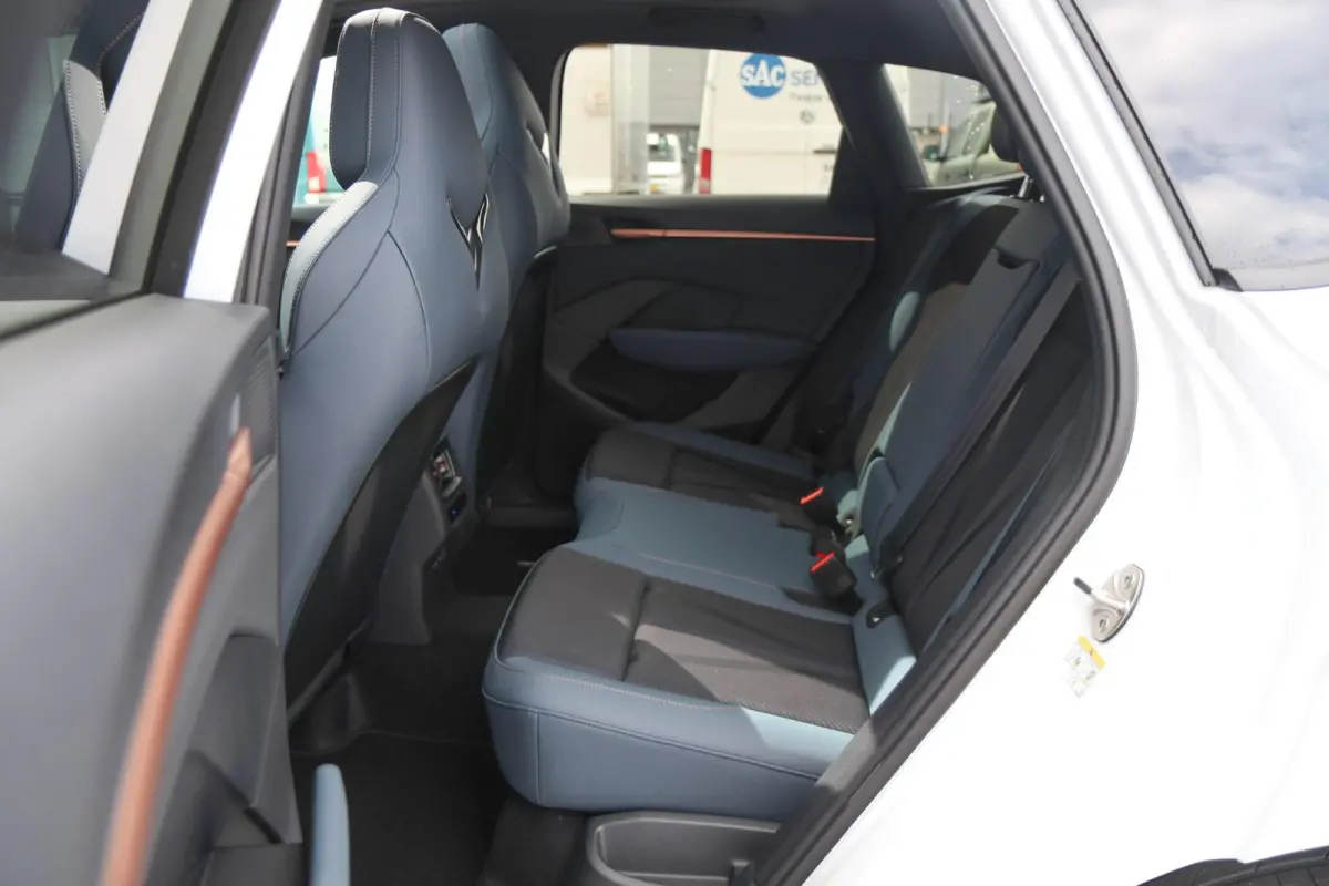 1.5 TSI 204pk e-Hybrid | Trekhaak | Panoramadak | Stoelverwarming | Achteruitrijcamera | Full Link