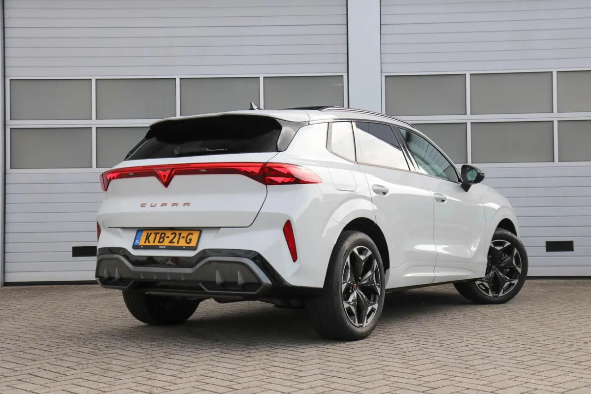 1.5 TSI 204pk e-Hybrid | Trekhaak | Panoramadak | Stoelverwarming | Achteruitrijcamera | Full Link