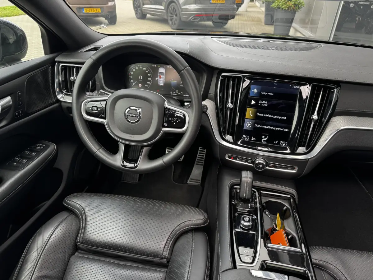 2.0 T6 Recharge AWD R-Design Long Range | 349 Pk | Stoelkoeling | Trekhaak | Pano | Nappa leder | 18 kwh accu