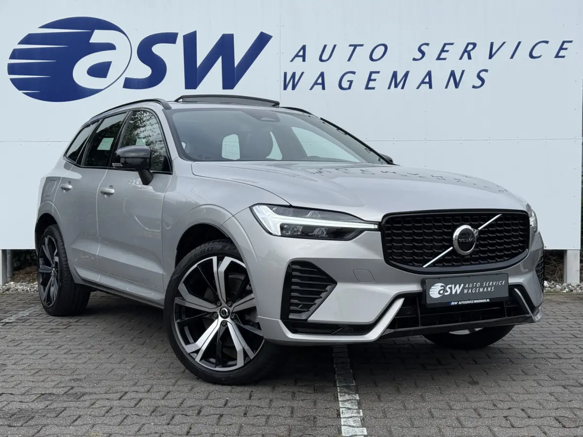 2.0 B4 Plus Dark | Pano | Memory | CarPlay | Keyless | 21 inch