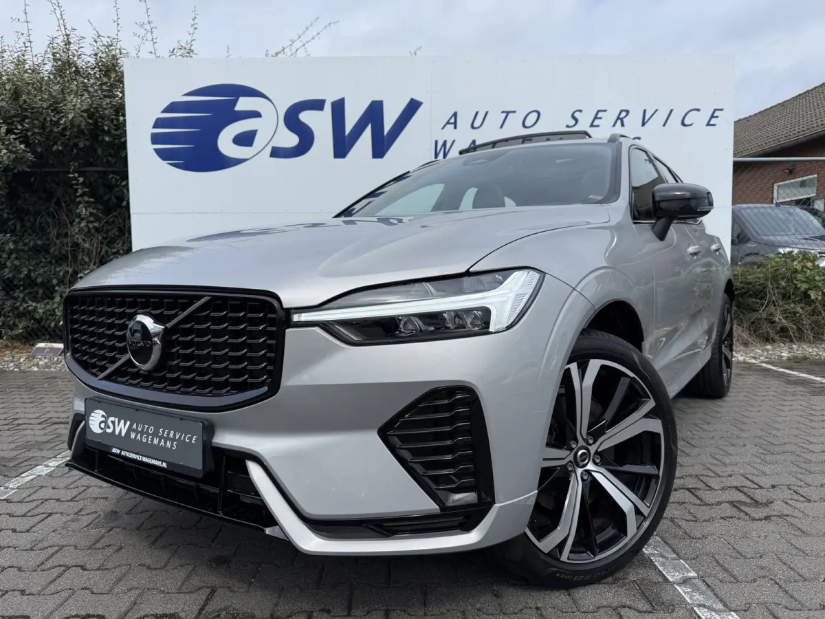 2.0 B4 Plus Dark | Pano | Memory | CarPlay | Keyless | 21 inch