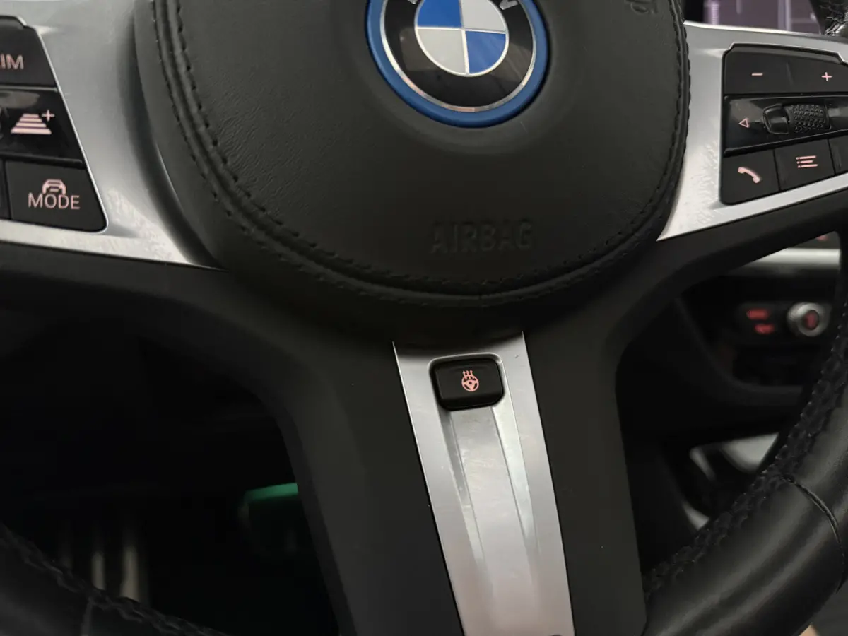 High Executive 80 kWh M-Sport | Snelladen | SOH 93% | H/K | Pano | 360° | Virtual | HuD | Memory | Sfeer