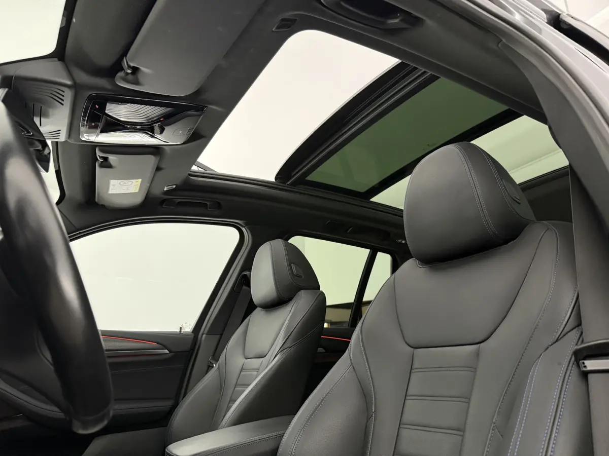 High Executive 80 kWh M-Sport | Snelladen | SOH 93% | H/K | Pano | 360° | Virtual | HuD | Memory | Sfeer