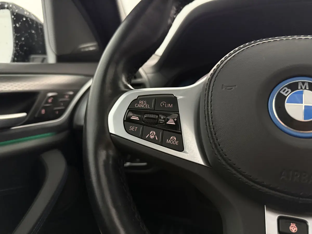 High Executive 80 kWh M-Sport | Snelladen | SOH 93% | H/K | Pano | 360° | Virtual | HuD | Memory | Sfeer
