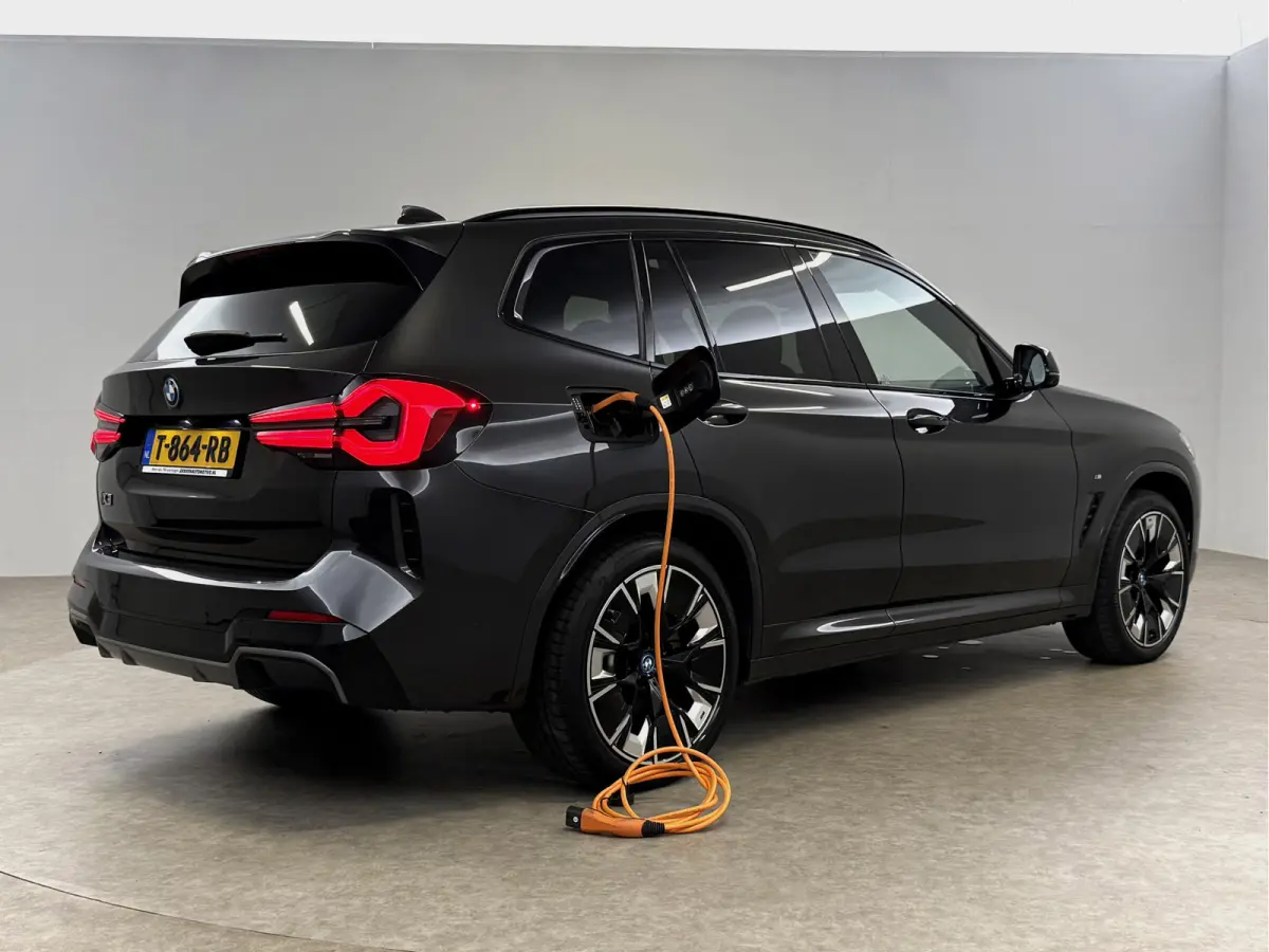 High Executive 80 kWh M-Sport | Snelladen | SOH 93% | H/K | Pano | 360° | Virtual | HuD | Memory | Sfeer