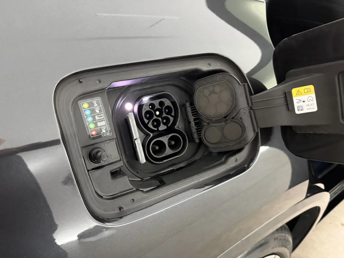 High Executive 80 kWh M-Sport | Snelladen | SOH 93% | H/K | Pano | 360° | Virtual | HuD | Memory | Sfeer