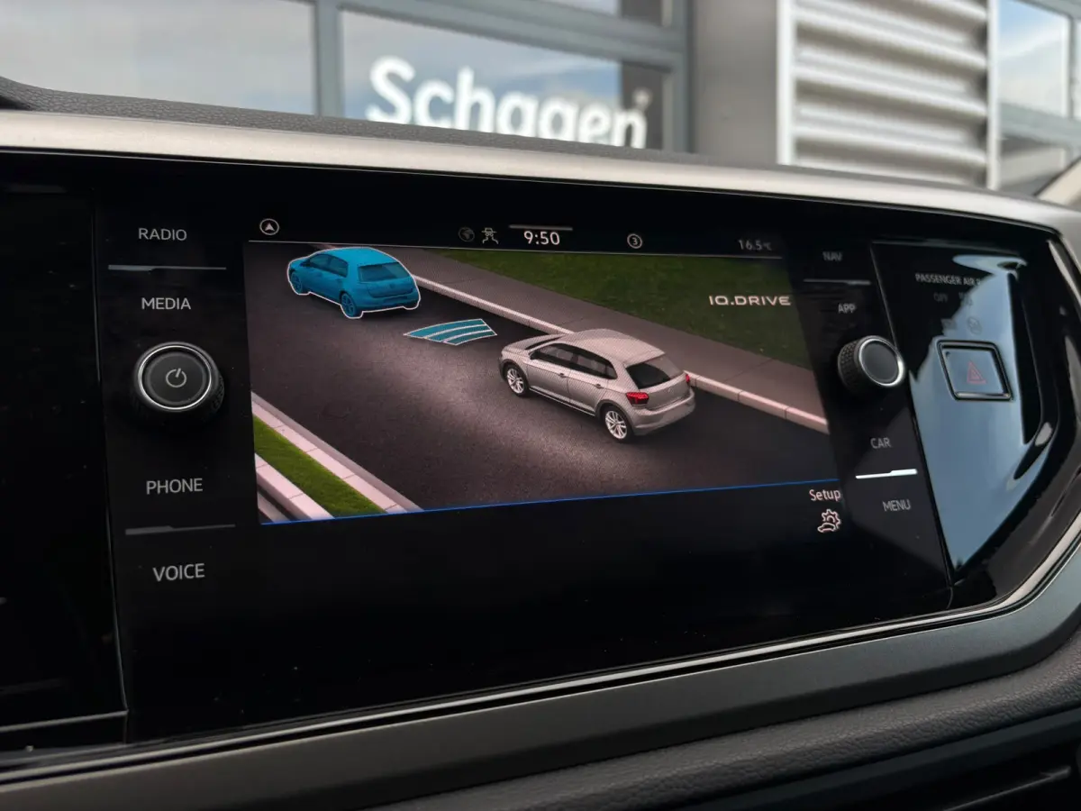 1.0 TSI 95 pk R-Line Edition 7-DSG | Achteruitrijcamera | Cruise control adaptief | Getint glas |