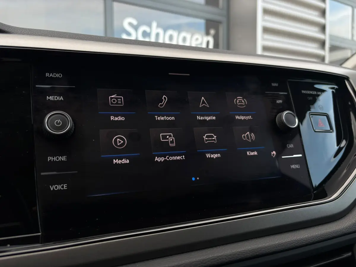 1.0 TSI 95 pk R-Line Edition 7-DSG | Achteruitrijcamera | Cruise control adaptief | Getint glas |