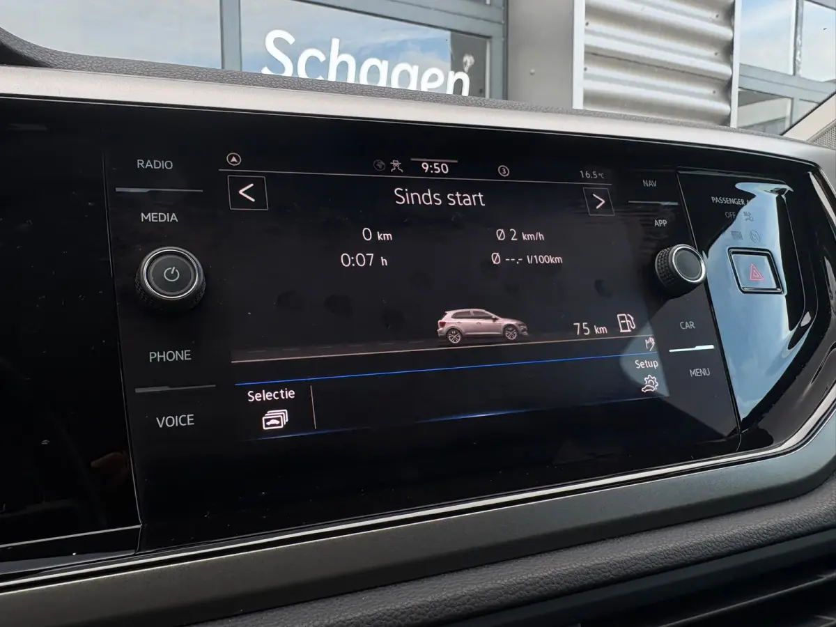 1.0 TSI 95 pk R-Line Edition 7-DSG | Achteruitrijcamera | Cruise control adaptief | Getint glas |