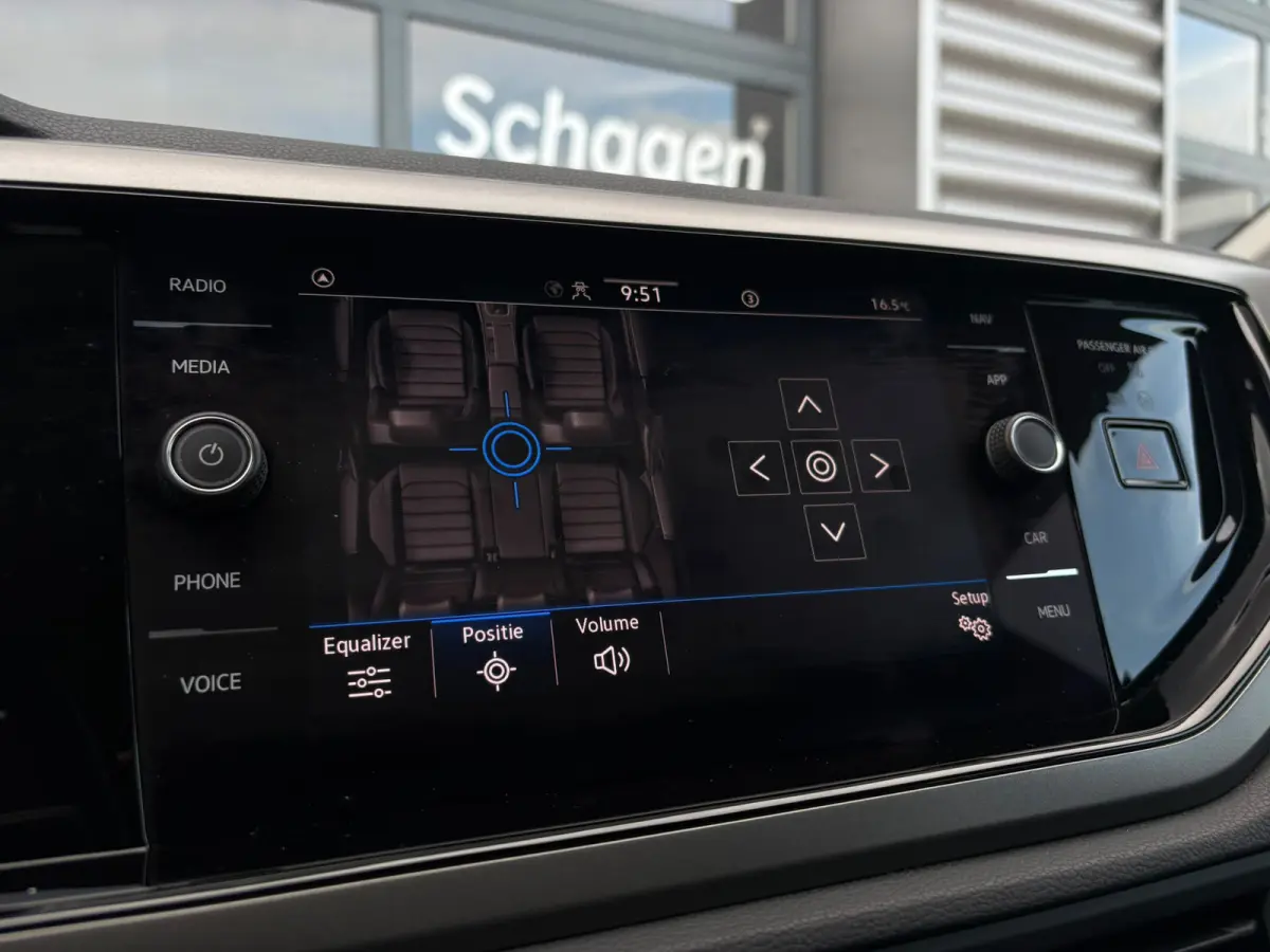 1.0 TSI 95 pk R-Line Edition 7-DSG | Achteruitrijcamera | Cruise control adaptief | Getint glas |