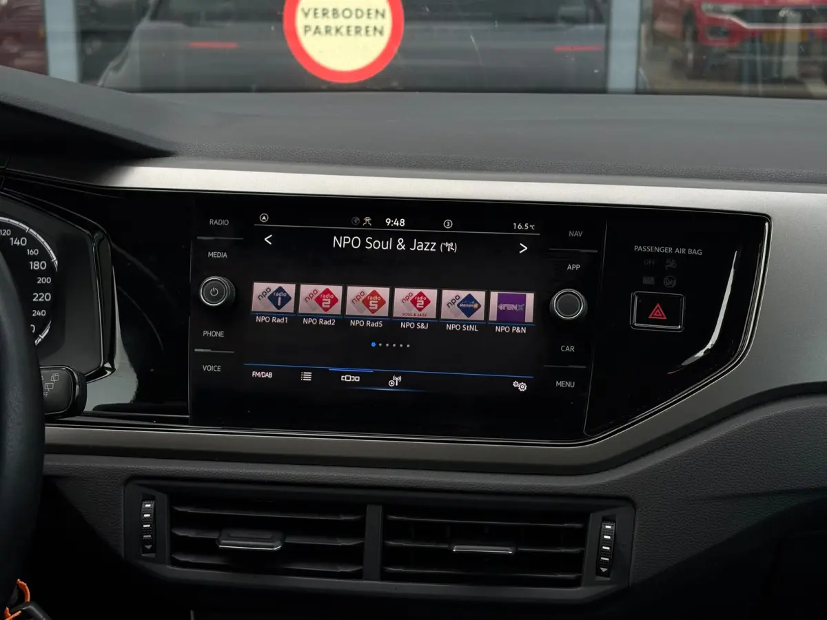 1.0 TSI 95 pk R-Line Edition 7-DSG | Achteruitrijcamera | Cruise control adaptief | Getint glas |