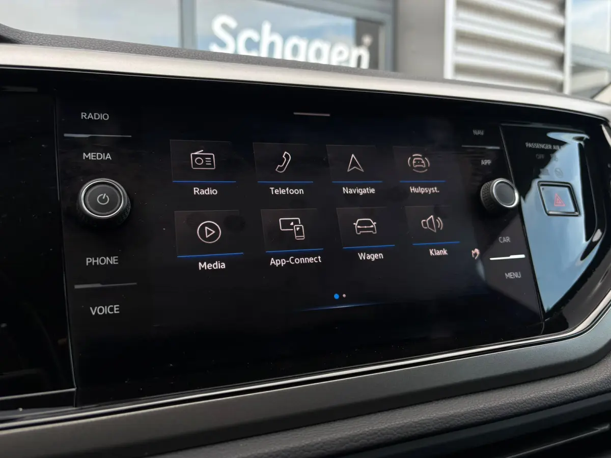 1.0 TSI 95 pk R-Line Edition 7-DSG | Achteruitrijcamera | Cruise control adaptief | Getint glas |