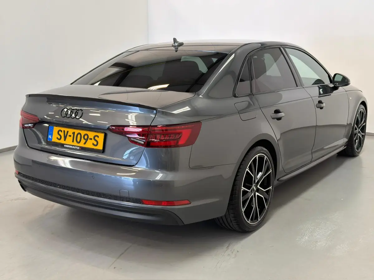 1.4 TFSI Sport S-Line Black Edition / NL-auto / Sfeerverlichting