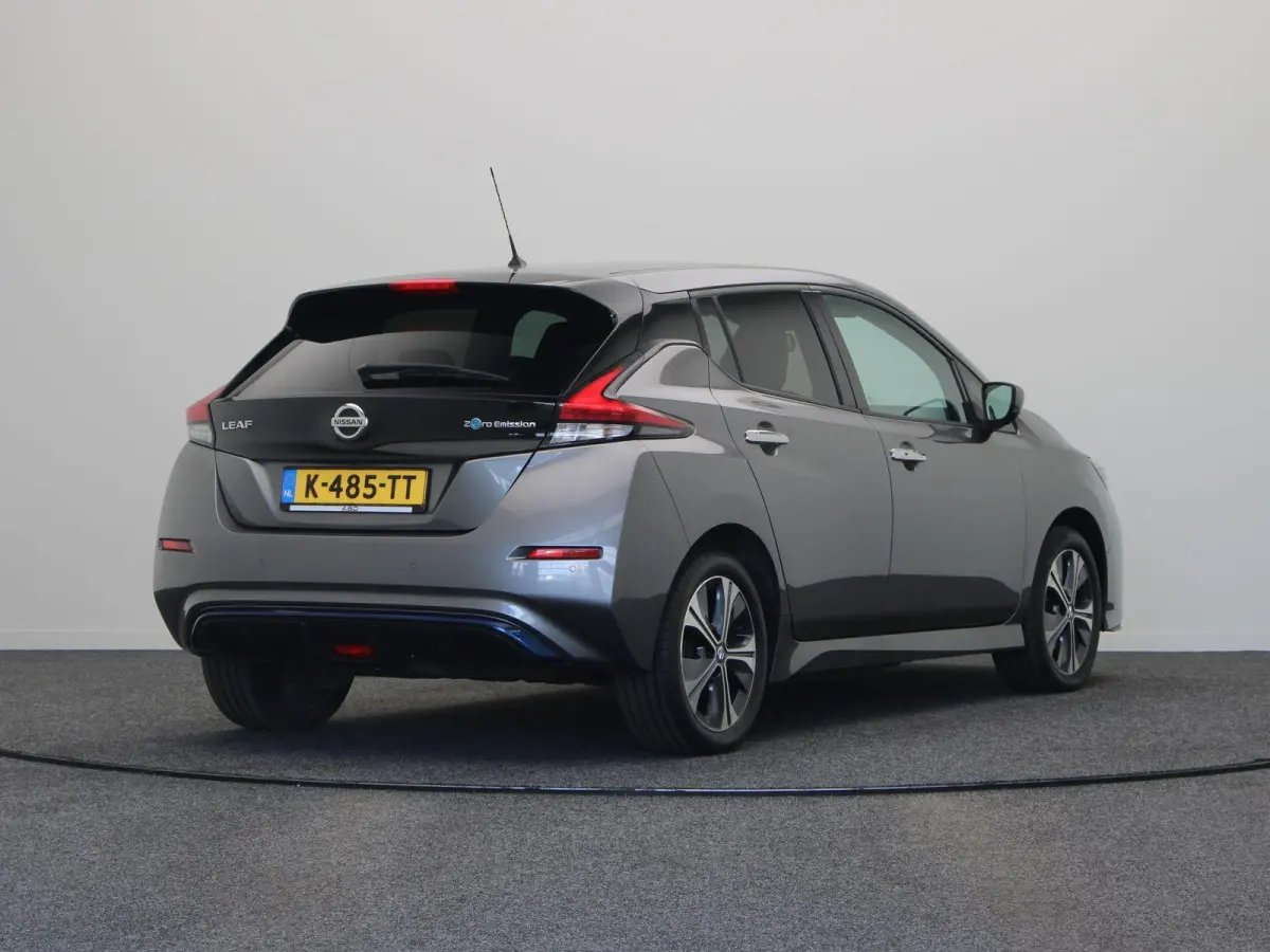 e+ N-Connecta 62 kWh | 91% SOH | Stoelverwarming voor en achter | Apple carplay/android auto | Ronomzichtcamera | Climate control | dode hoek detectie |