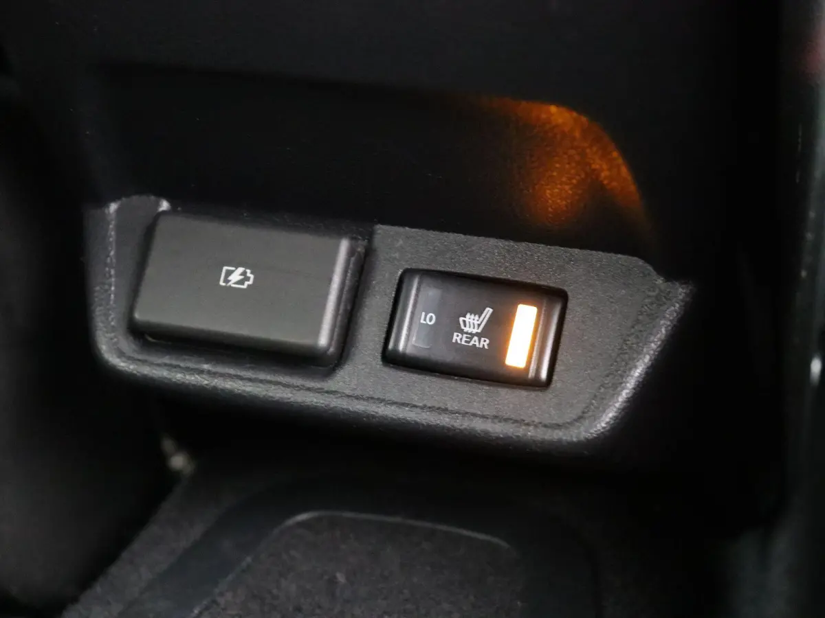 e+ N-Connecta 62 kWh | 91% SOH | Stoelverwarming voor en achter | Apple carplay/android auto | Ronomzichtcamera | Climate control | dode hoek detectie |