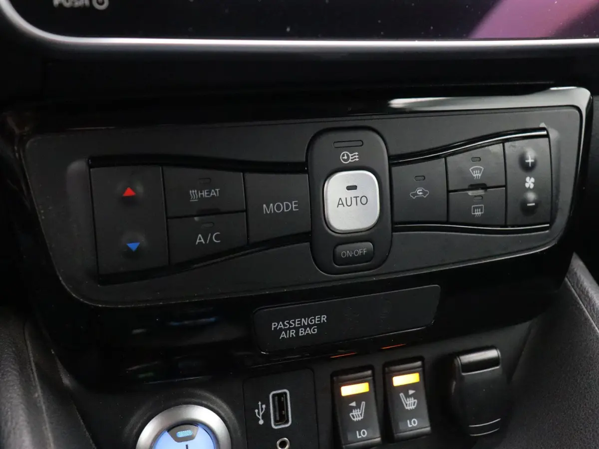 e+ N-Connecta 62 kWh | 91% SOH | Stoelverwarming voor en achter | Apple carplay/android auto | Ronomzichtcamera | Climate control | dode hoek detectie |