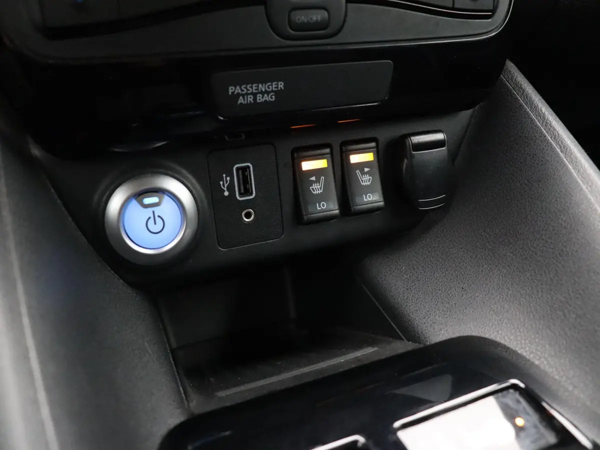 e+ N-Connecta 62 kWh | 91% SOH | Stoelverwarming voor en achter | Apple carplay/android auto | Ronomzichtcamera | Climate control | dode hoek detectie |