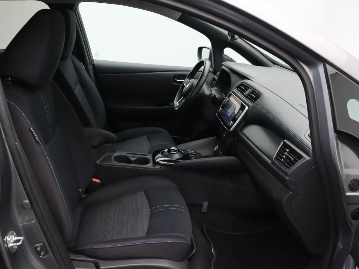 e+ N-Connecta 62 kWh | 91% SOH | Stoelverwarming voor en achter | Apple carplay/android auto | Ronomzichtcamera | Climate control | dode hoek detectie |