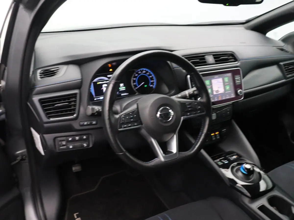 e+ N-Connecta 62 kWh | 91% SOH | Stoelverwarming voor en achter | Apple carplay/android auto | Ronomzichtcamera | Climate control | dode hoek detectie |